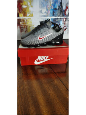 Nike Air VaporMax Flyknit 3 Shoes Youth Size 7Y Gray Red Sneakers BQ5388-006